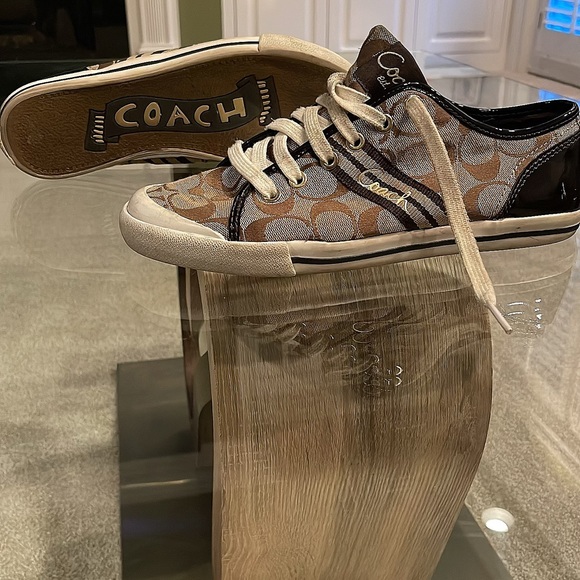 ❌❌SOLD❌❌ Don’t wear them anymore. - Picture 2 of 3